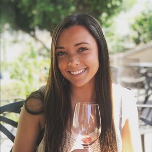 Meet your Posher, Sasarah